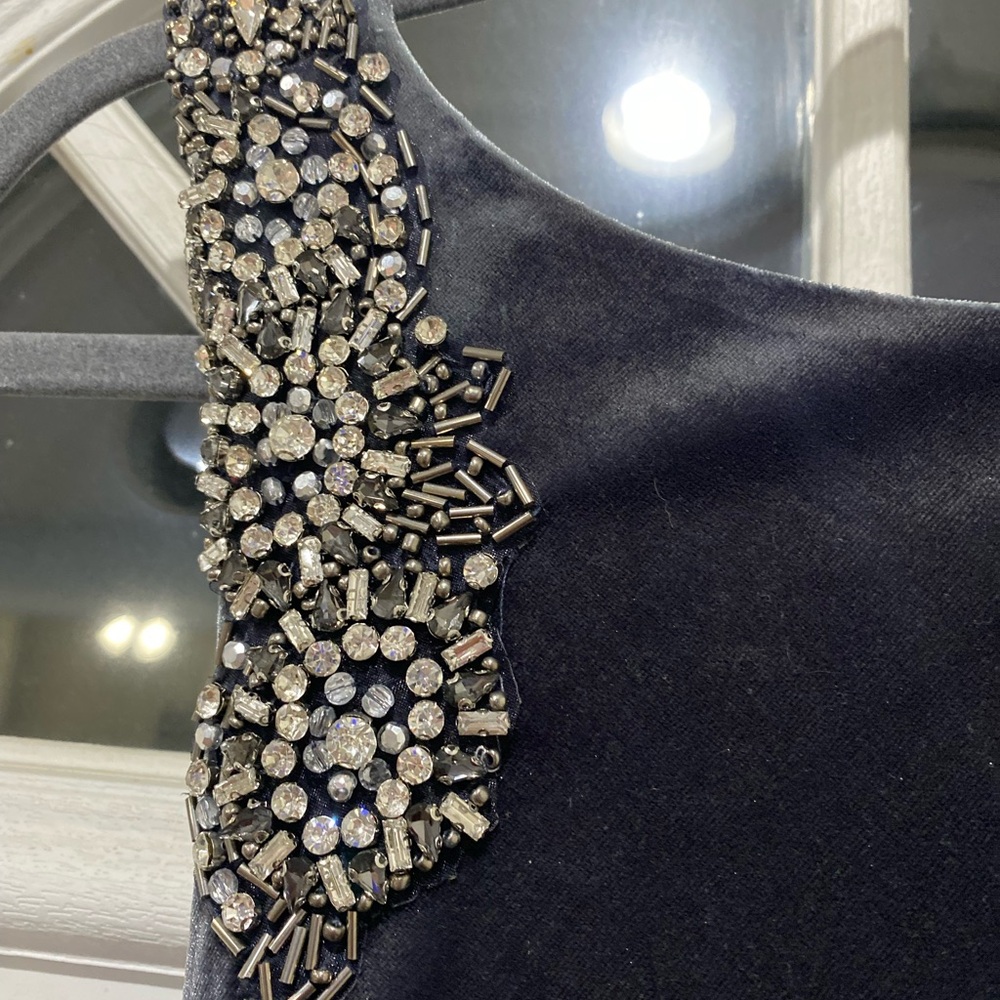 Vince Camuto Woman’s Velvet Charcoal Gray Embellished One Shoulder Gown Sz 2 - Picture 6 of 6
